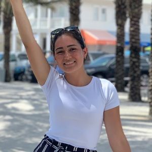 Meet your Posher, Lauren